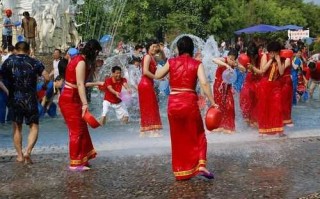 云南泼水节的习俗简介，泼水节简介 云南泼水节有什么意义