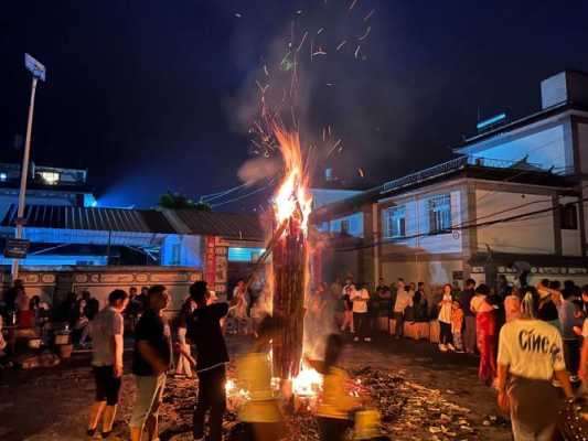 白族的火把节_他们都是怎么过的？ 白族火把节的风俗是什么