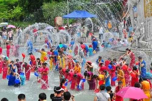 揭秘泼水节的习俗有哪些，泼水节历史起源是什么 泼水节的风俗是什么